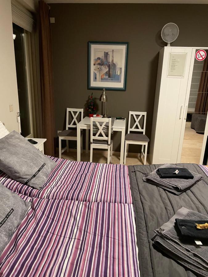 B&B Maison Saint Tropez Ейндховен Екстериор снимка