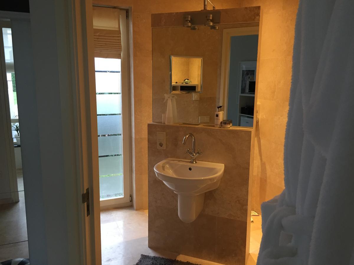 B&B Maison Saint Tropez Ейндховен Екстериор снимка