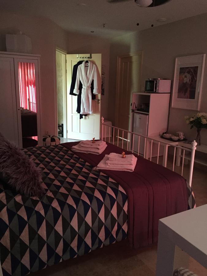 B&B Maison Saint Tropez Ейндховен Екстериор снимка
